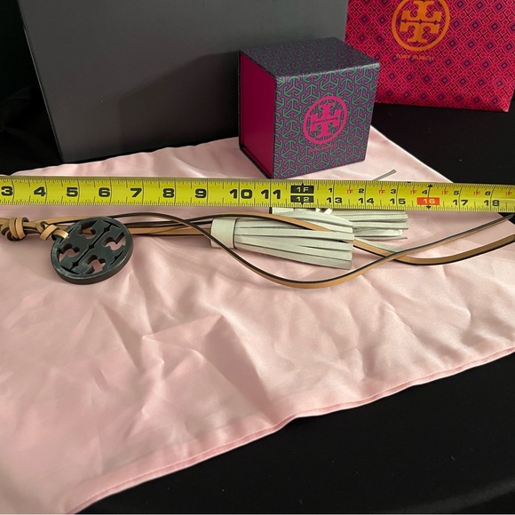 Tory Burch Miller Metallic Tassel Keychain Bag Charm - Picture 7 of 10